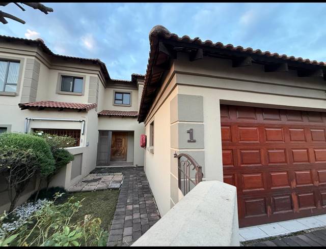 3 BEDROOM TOWNHOUSE TO LET IN SONNEVELD